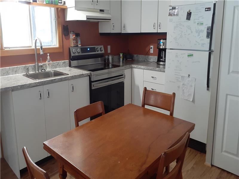 Three Maples Cottage Deleage Cottage Rental PL40025 CottagesInCanada