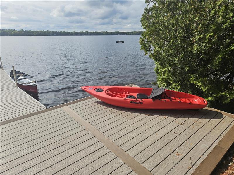 The Red Canoe Lodge on Beaver Lake Erinsville Cottage Rental GL
