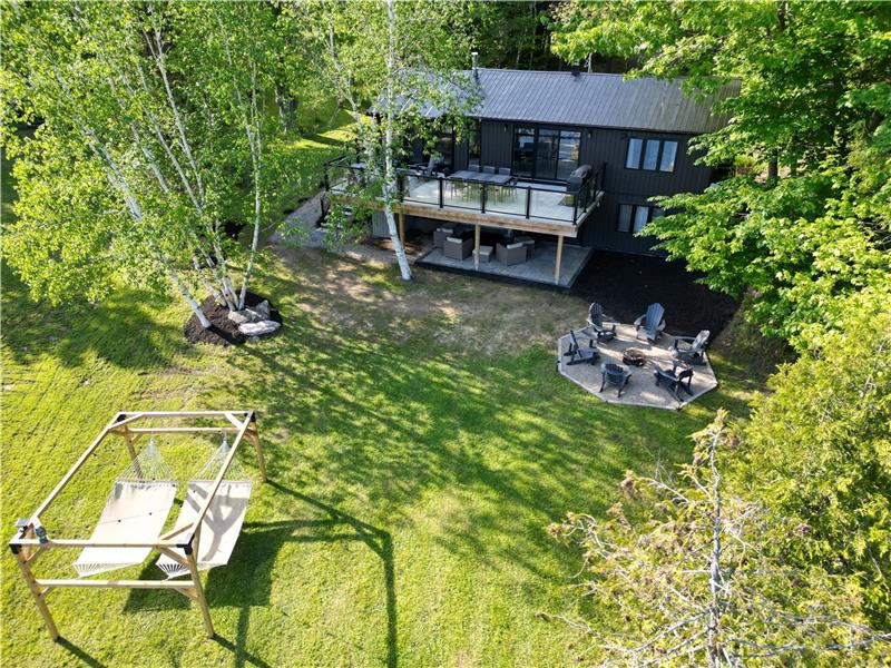 Lakeside Muskoka Cottage! Premier Utterson Cottage Rental DI40206