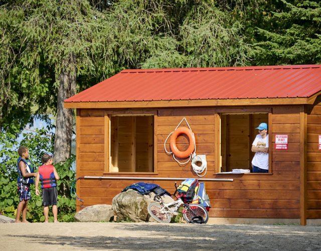 PROMO...Large Private Lot with Kirkfield Cottage for Sale FS40225