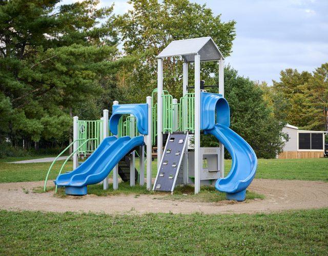 PROMO...Large Private Lot with Kirkfield Cottage for Sale FS40225