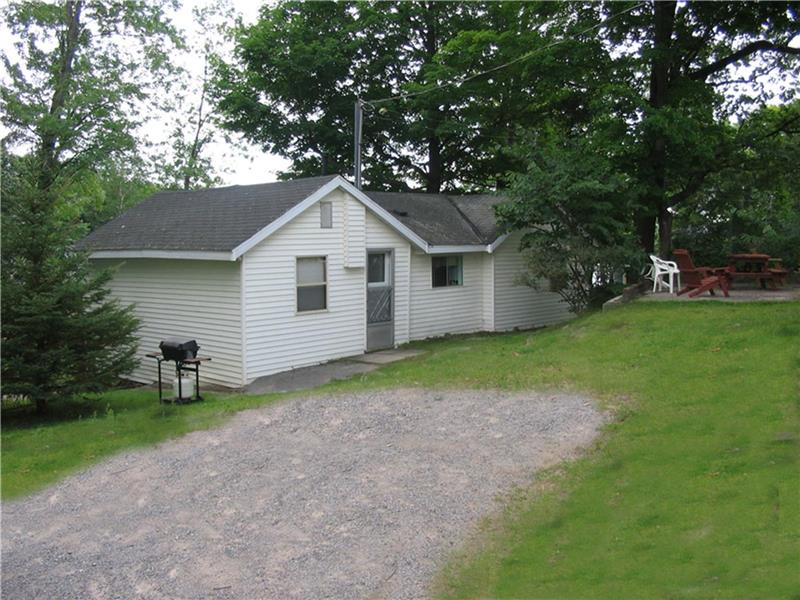Cottage for rent on Pigeon Lake Bobcaygeon Cottage Rental PL40246