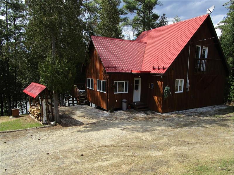 Cottage Lake Charron Bouchette Cottage Rental GL40256