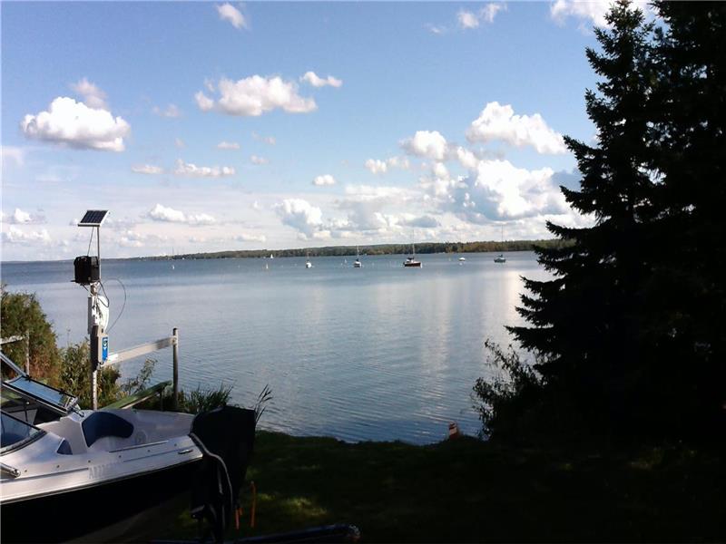 Cherrybank Cottage, Summer Village Seba Beach Cottage Rental DI