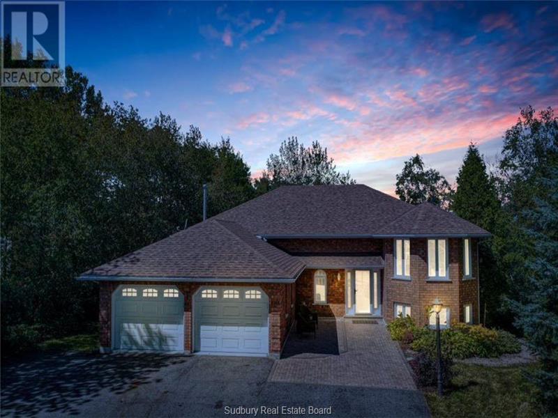 New ListingLakefront Paradise on Skead Cottage Rental DI40466