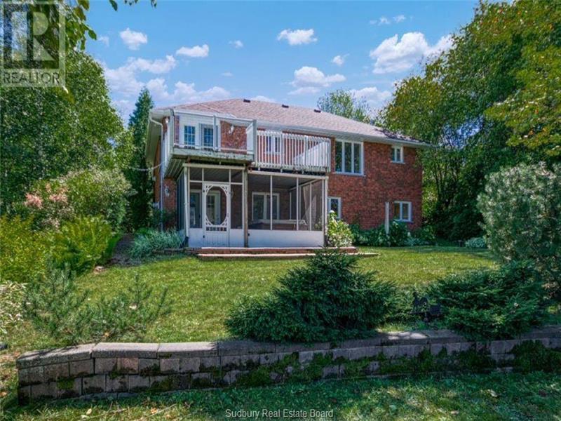 New ListingLakefront Paradise on Skead Cottage Rental DI40466