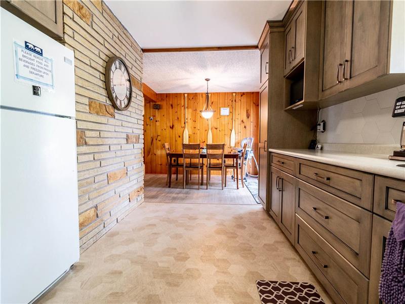 Cottage with Lake Erie views and Port Colborne Cottage Rental PL