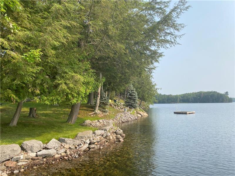Jack Lake Private South Facing Apsley Cottage Rental DI40552