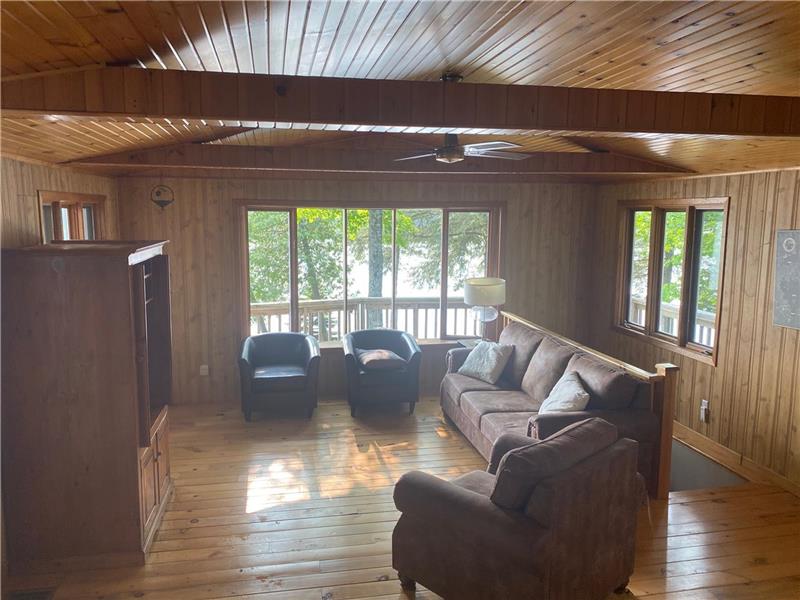 Jack Lake Private South Facing Apsley Cottage Rental DI40552