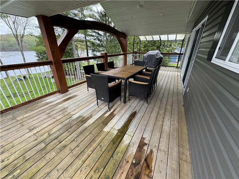 Cottage waterfront on Graham lake* Mallorytown Cottage Rental DI