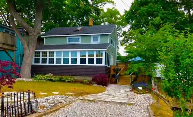 Grand Bend Cottage Steps to Main - Grand Bend Cottage Rental | PL-42886
