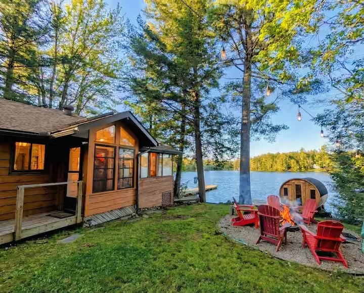 Muskoka Private Waterfront Cottage |Swim | Sauna | BBQ | Boardgame
