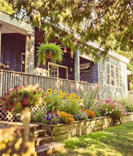 4BR Family Cottage: Fibre WiFi, Steps to Lake Huron, Fire Pit area, Private Lawn & Games