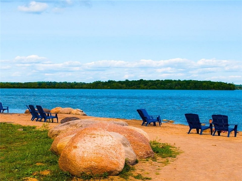 Mildred's Lakefront Resort Cottage @ Bellmere Winds Golf Resort Rice Lake Kawarthas