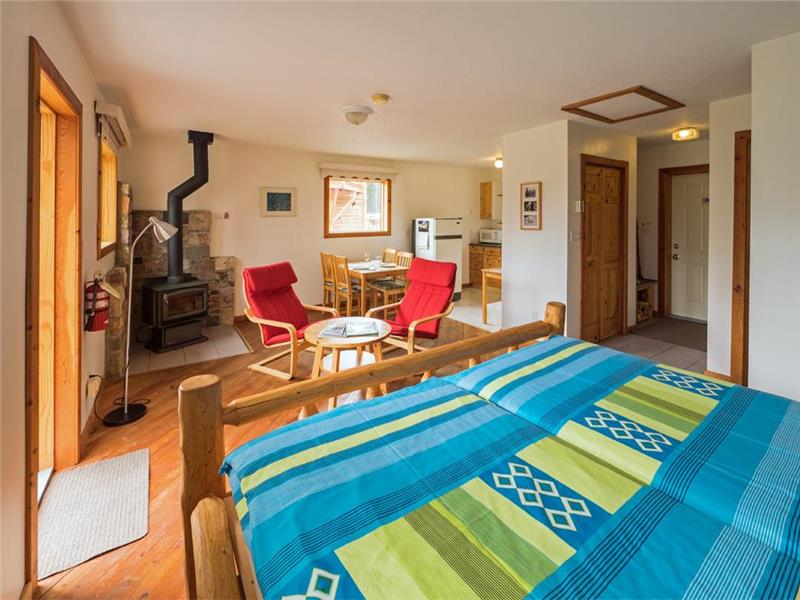 Aurum Lodge Nordegg Cottage Rental GL9682 CottagesInCanada