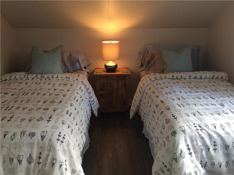 Thornbury Bayshore Collingwood Cottage Rental GL9737