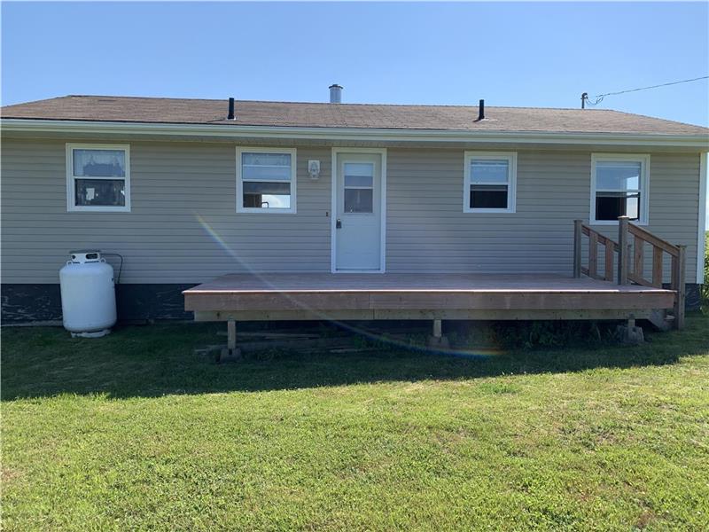 Belle Point Waterfront Cottage Belle River Cottage Rental GL9816