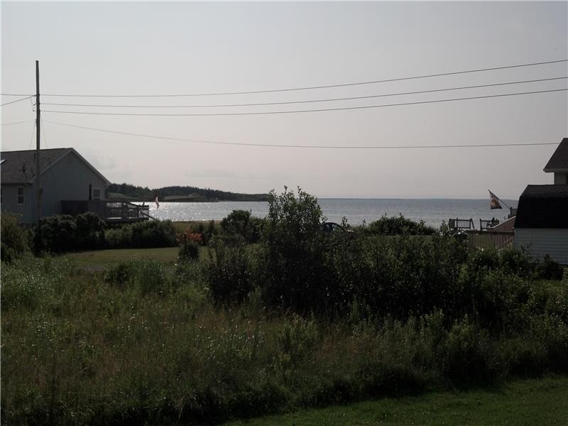At the Beach Matheson Lane, warm Pugwash Cottage Rental GL9937