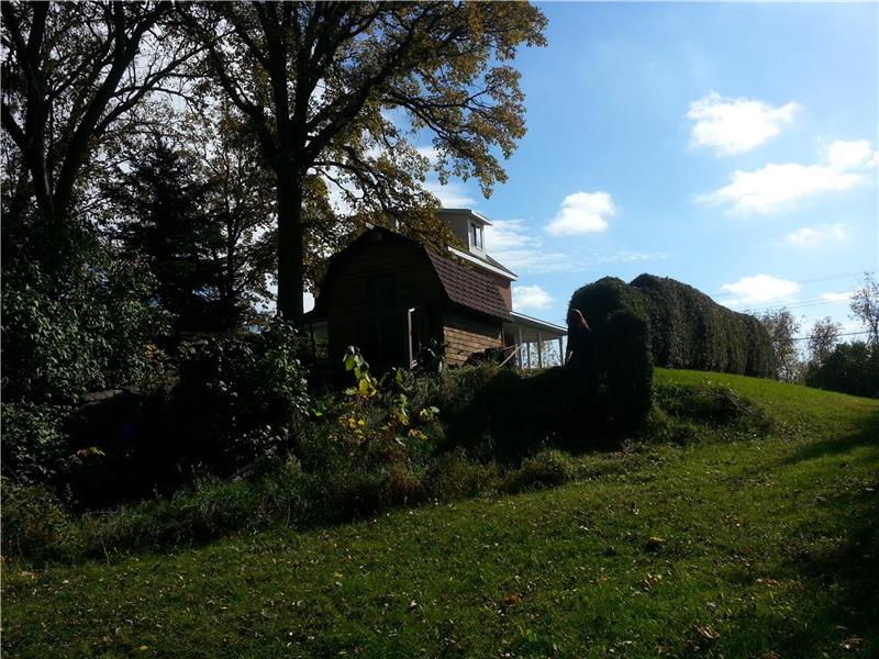 The Bailey House for rentSleeps Calabogie Cottage Rental GL9950