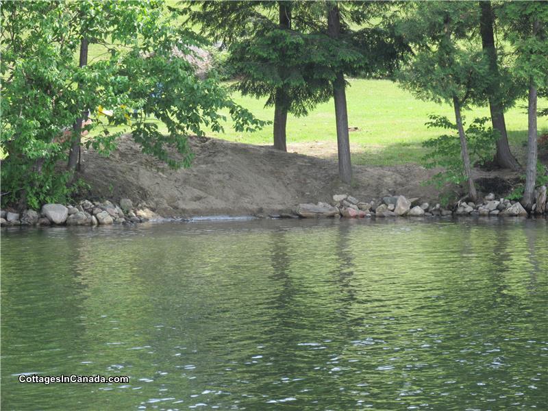 Calypso on Big Clear Lake with hot Arden Cottage Rental DI9956 CottagesInCanada