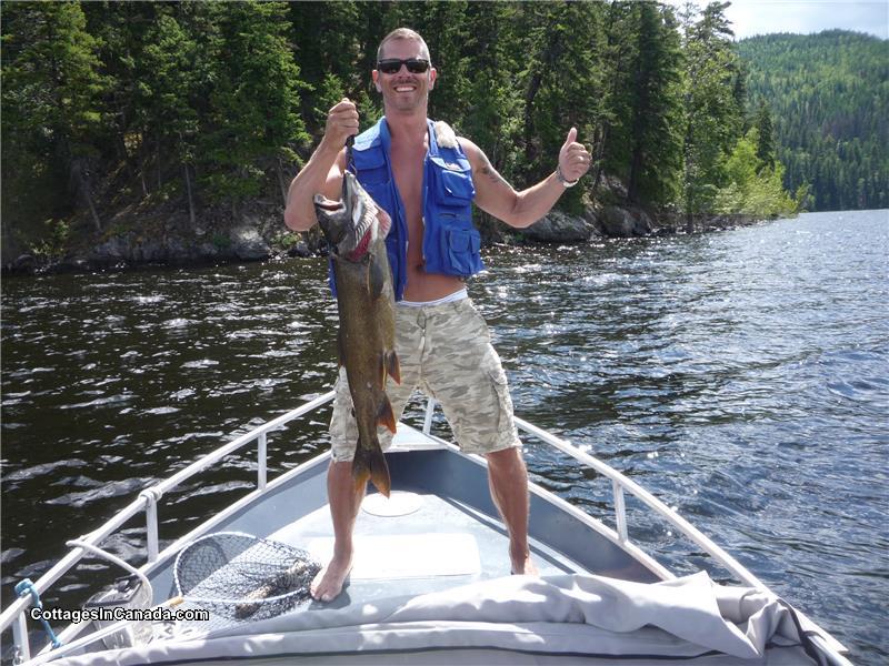 DickMeadows Cottage on Canim Lake 100 Mile House Cottage Rental PL