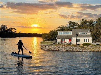 Large Waterfront Cottage on Georgian Bay - Less than 2 Hours North of GTA