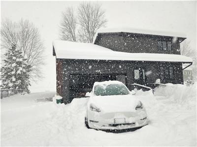 Shoreview Cottage Waterfront Lakehouse on Lake Couchiching