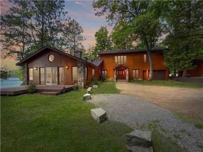 Dreamy Family Oasis ~5400 Sq.ft~Weed Free Water Front~Shallow Entry~Sandy Beach~No Stairs