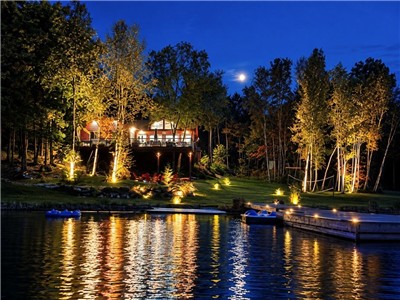 Luxury Ahmic Lakefront Retreat | Hot Tub, Sauna, Private Beach & Year-Round Fun