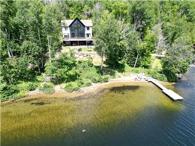 New Luxurious Waterfront White sand BEACH SPA BILLARD ARCADE GAMES -Close to Tremblant