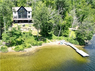 New Luxurious Waterfront White sand BEACH SPA BILLARD ARCADE GAMES - Close to Tremblant