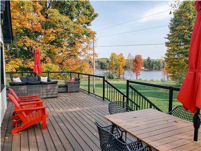 Nouvelle ferme de luxe au bord du lac | 4+ acres privés, rivage de 400 pieds | 2 très grands lits