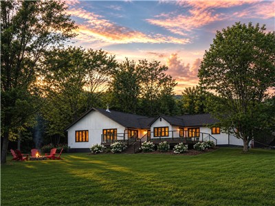 Nouvelle ferme de luxe au bord du lac | 4+ acres privés, rivage de 400 pieds | 2 très grands lits